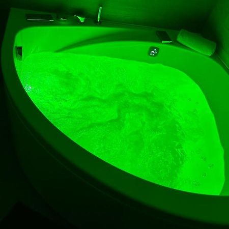 Luxury Apartment With Jacuzzi Santiago de Compostela Dış mekan fotoğraf