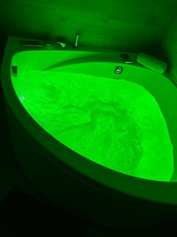 Luxury Apartment With Jacuzzi Santiago de Compostela Dış mekan fotoğraf